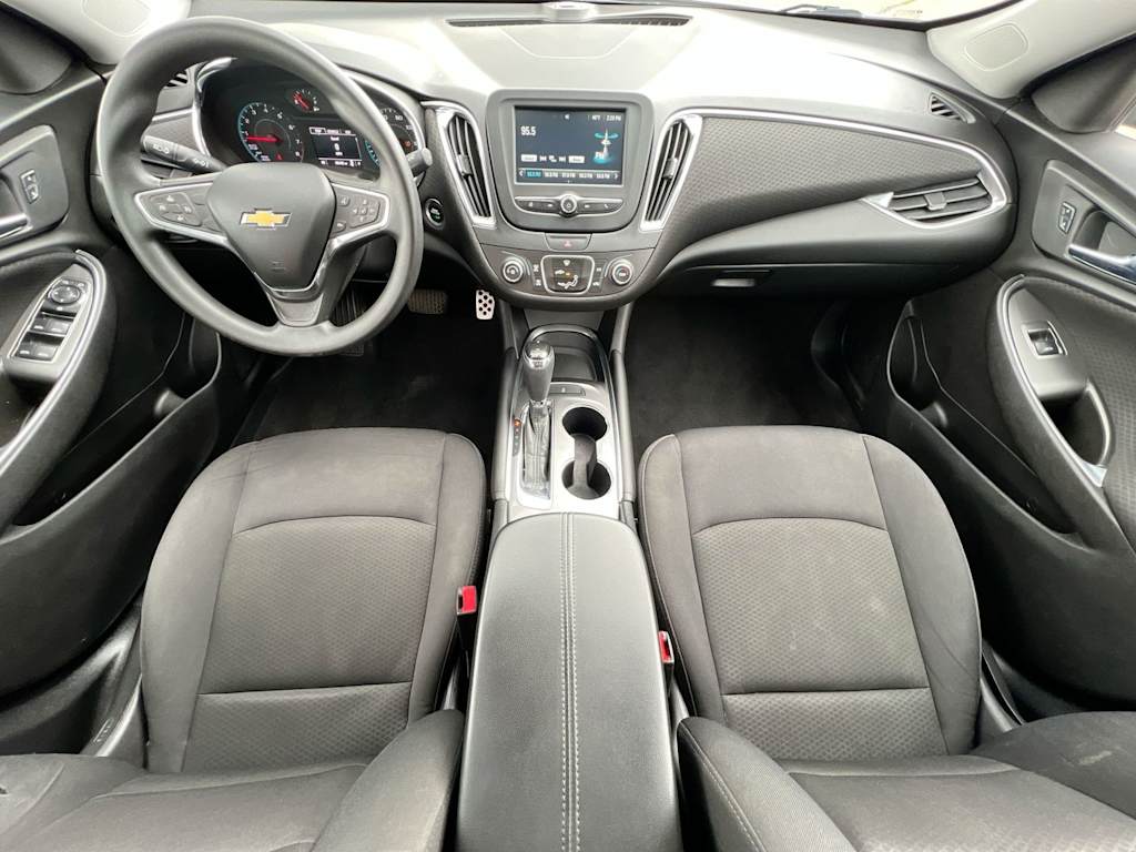 Thumbnail: 2016 Chevrolet Malibu - 2