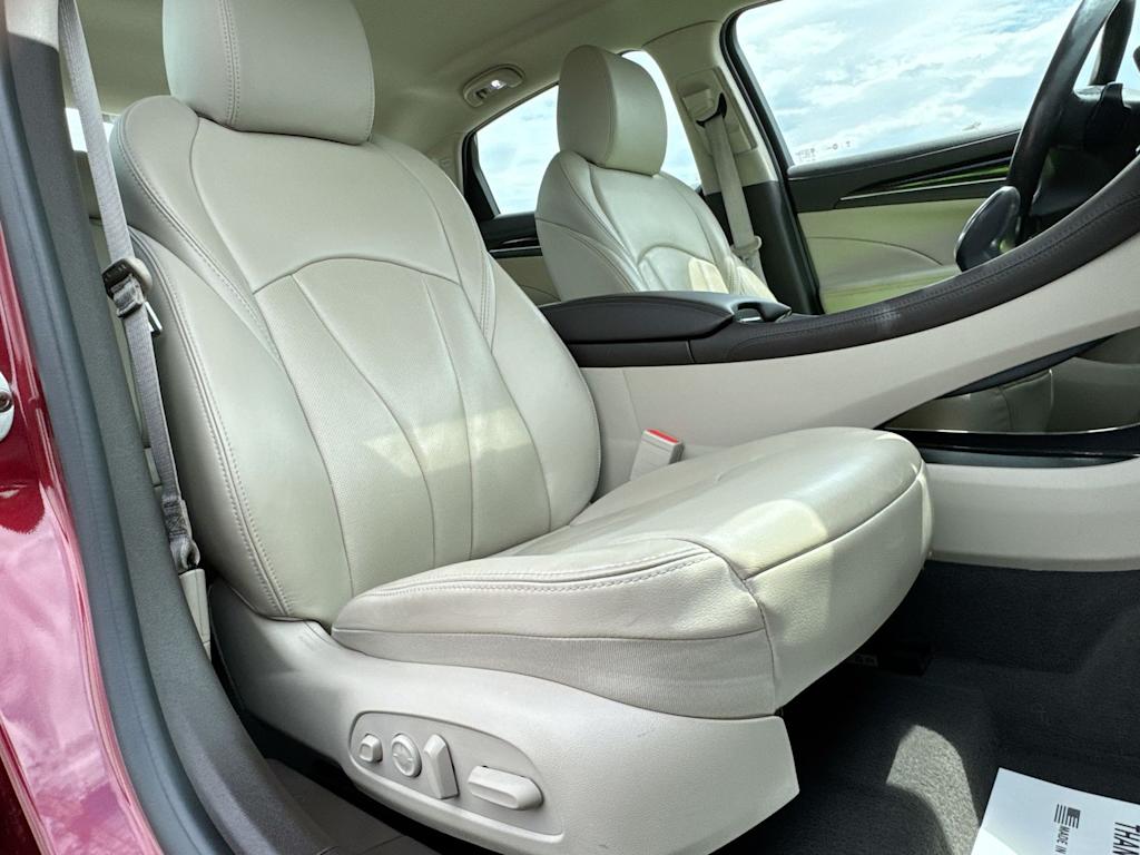 Thumbnail: 2017 Buick LaCrosse - 28