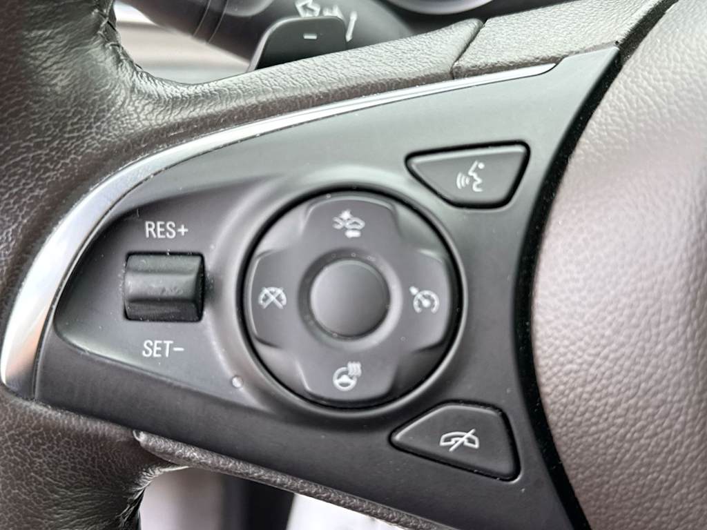 Thumbnail: 2017 Buick LaCrosse - 29