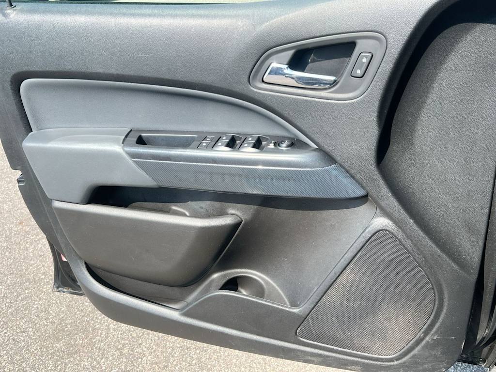 Thumbnail: 2020 Chevrolet Colorado - 33