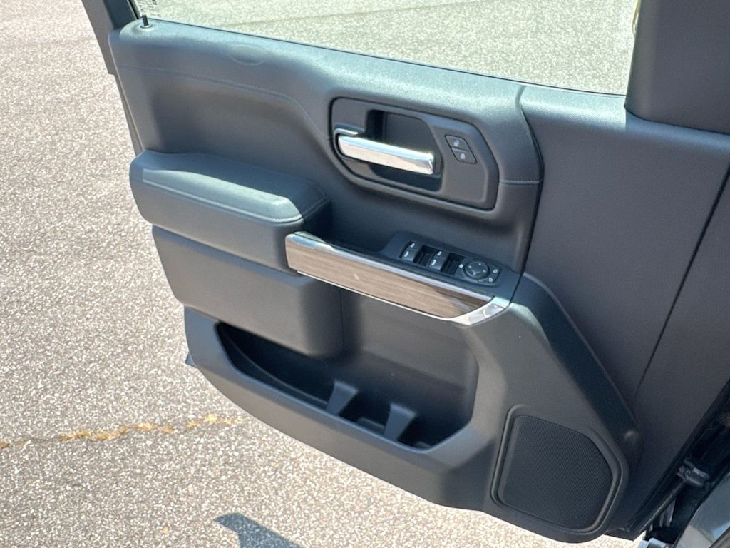 Thumbnail: 2019 Chevrolet Silverado 1500 - 34
