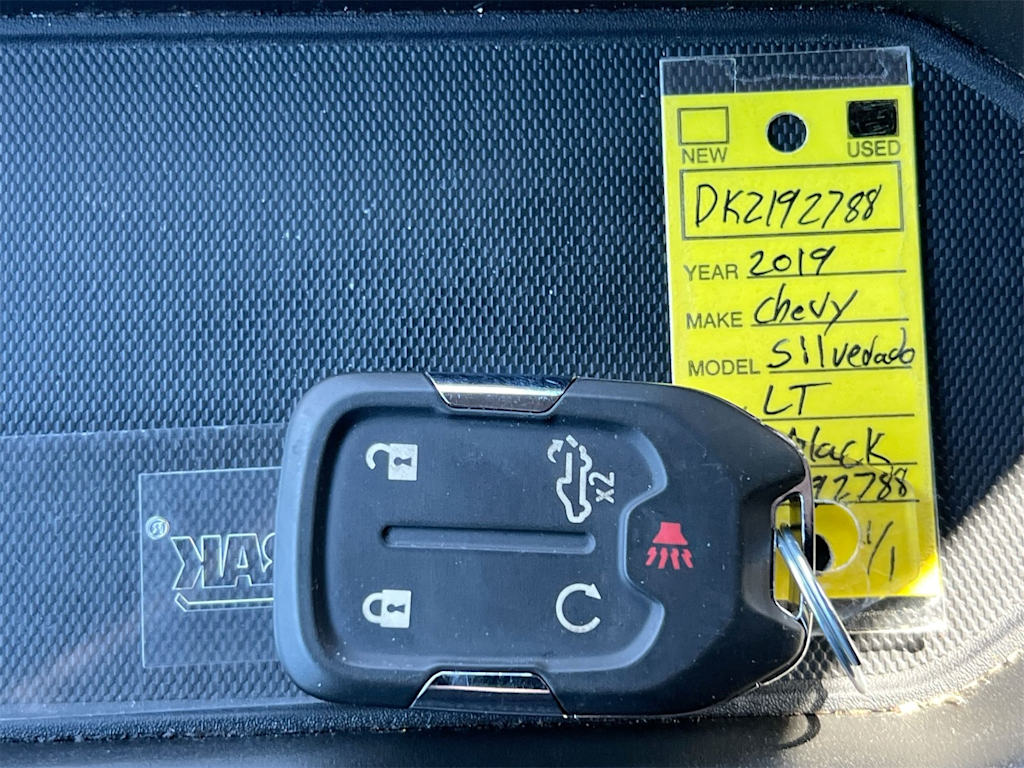 Thumbnail: 2019 Chevrolet Silverado 1500 - 17