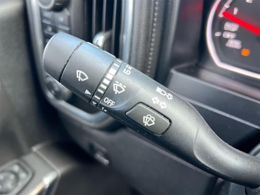 Thumbnail: 2019 Chevrolet Silverado 1500 - 14