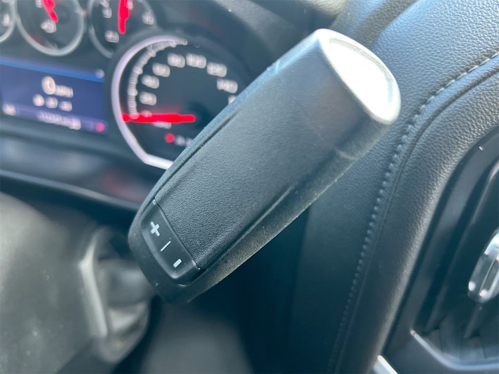 Thumbnail: 2019 Chevrolet Silverado 1500 - 35