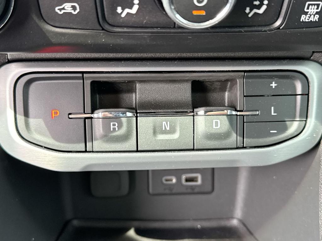 Thumbnail: 2023 GMC Acadia - 36