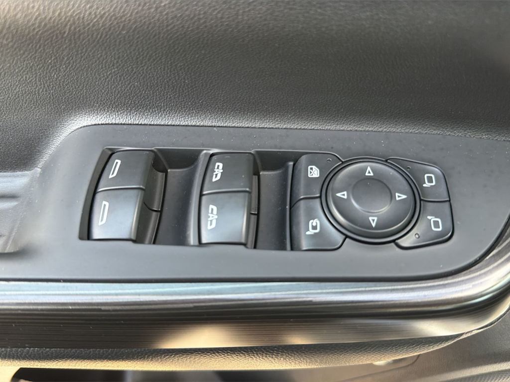 Thumbnail: 2021 GMC Acadia - 23