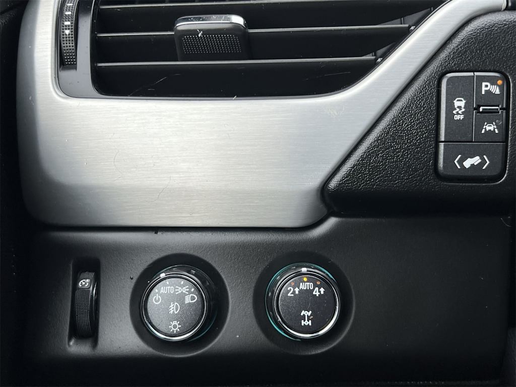 Thumbnail: 2019 GMC Yukon XL - 24