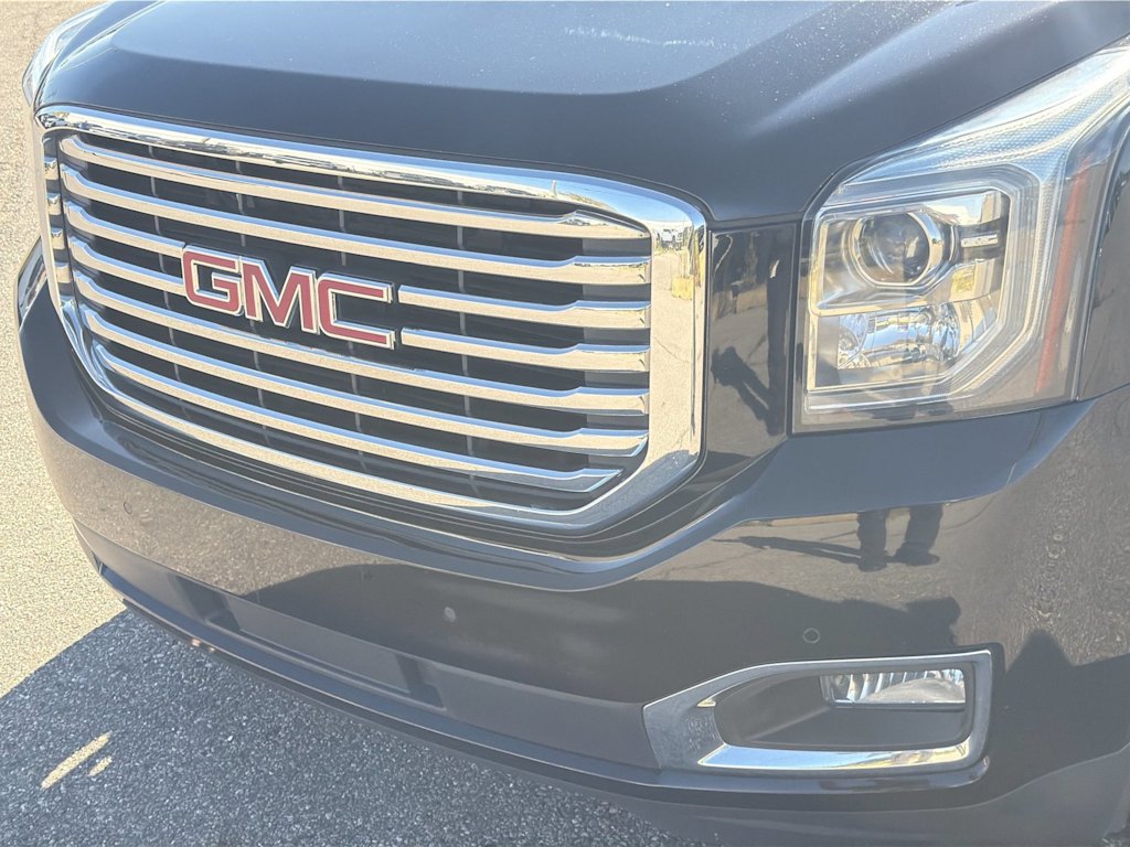 Thumbnail: 2018 GMC Yukon XL - 23