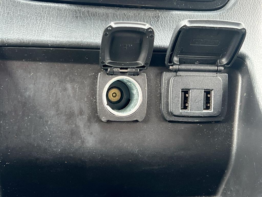 Thumbnail: 2016 GMC Yukon XL - 33