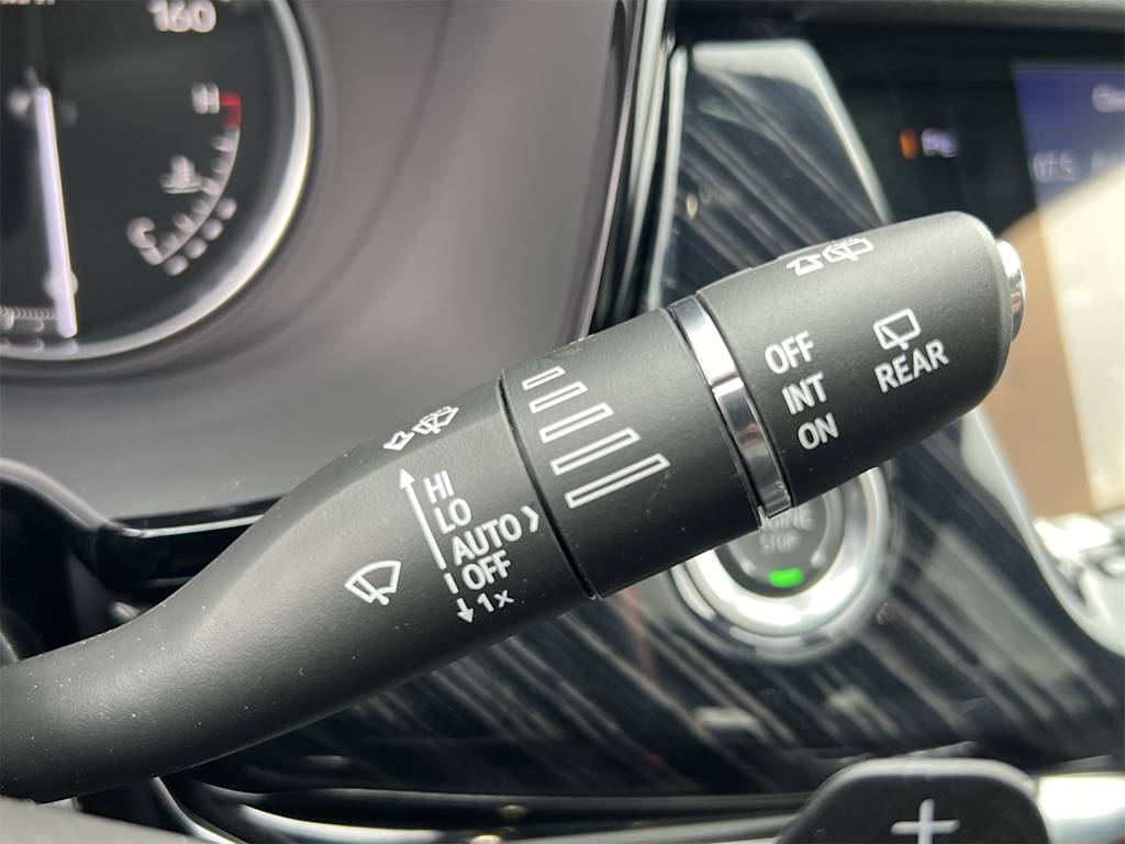 Thumbnail: 2025 Cadillac XT6 - 15