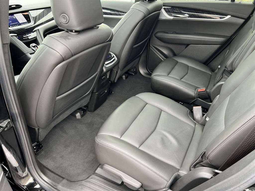 Thumbnail: 2025 Cadillac XT6 - 13