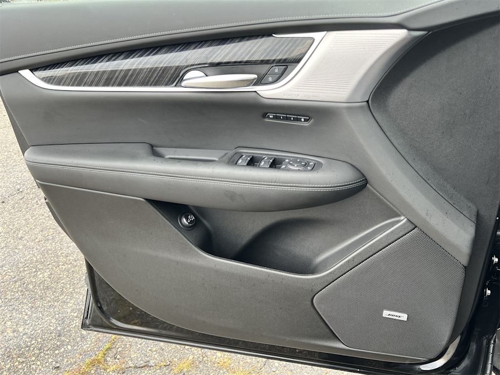 Thumbnail: 2025 Cadillac XT6 - 34