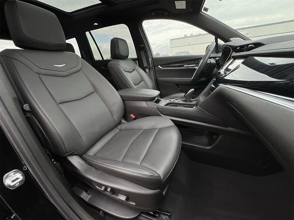 Thumbnail: 2025 Cadillac XT6 - 29