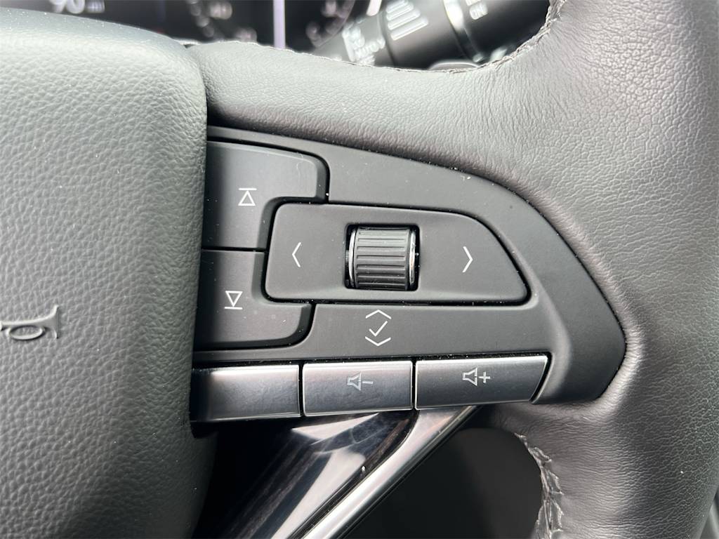 Thumbnail: 2025 Cadillac XT6 - 31