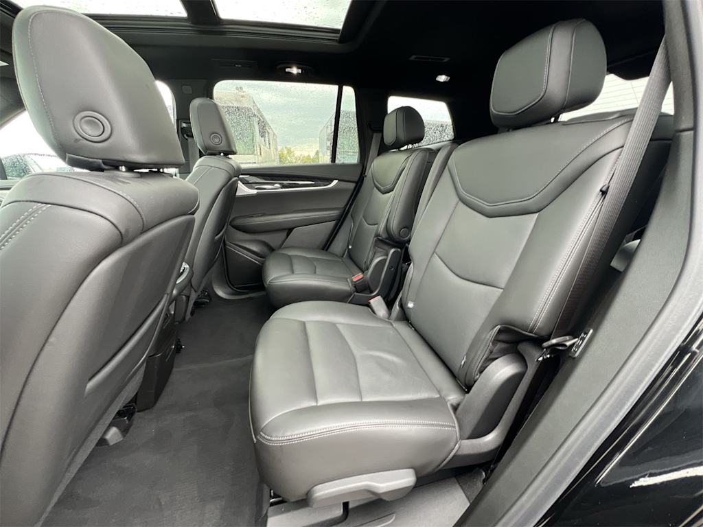 Thumbnail: 2025 Cadillac XT6 - 27