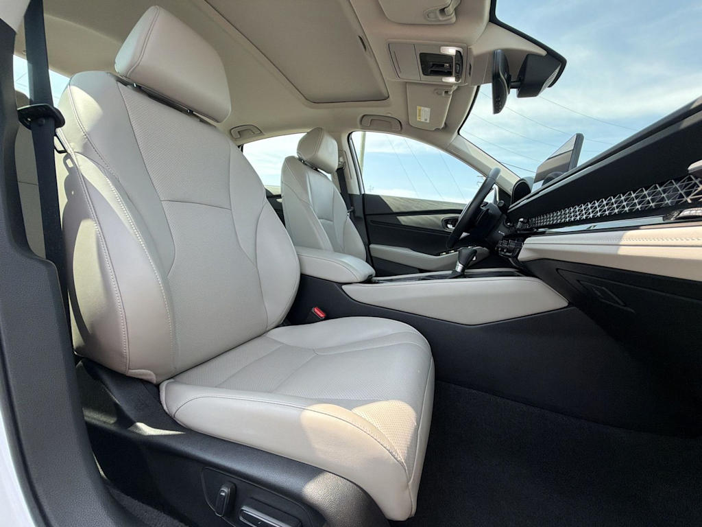 Thumbnail: 2023 Honda Accord - 27