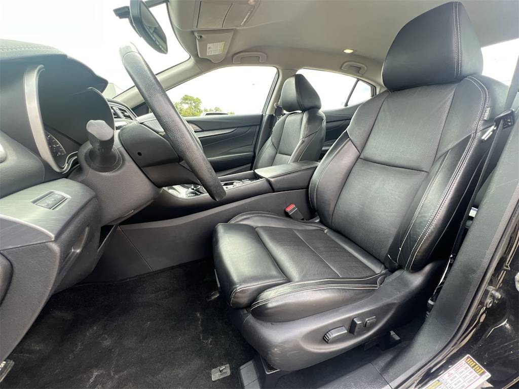 Thumbnail: 2017 Nissan Maxima - 12