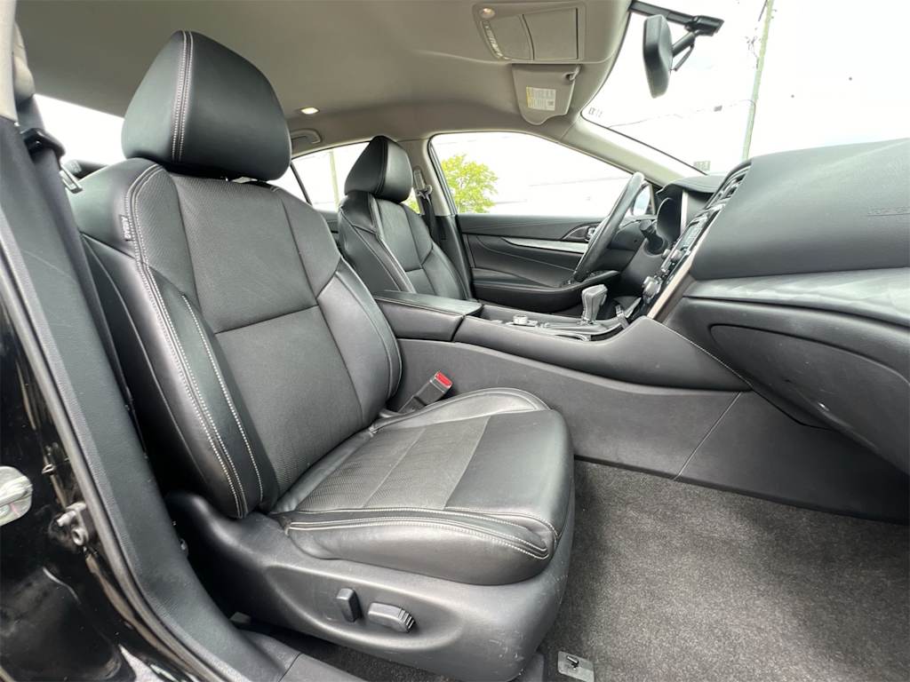 Thumbnail: 2017 Nissan Maxima - 28