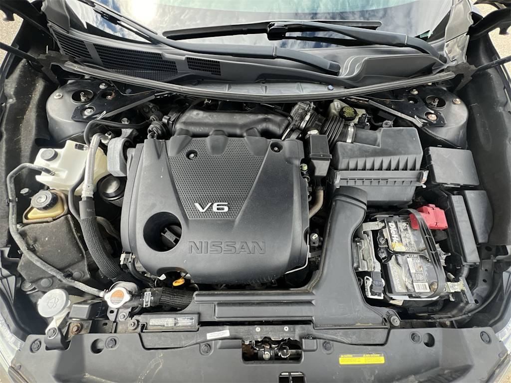 Thumbnail: 2017 Nissan Maxima - 9