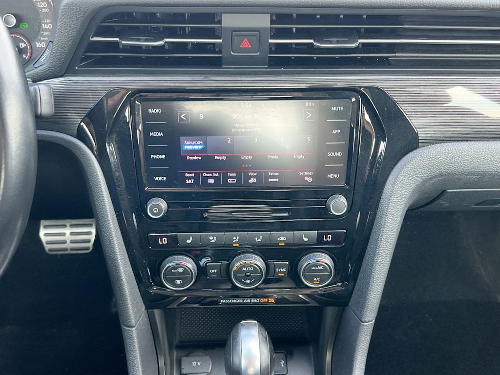 Thumbnail: 2020 Volkswagen Passat - 13
