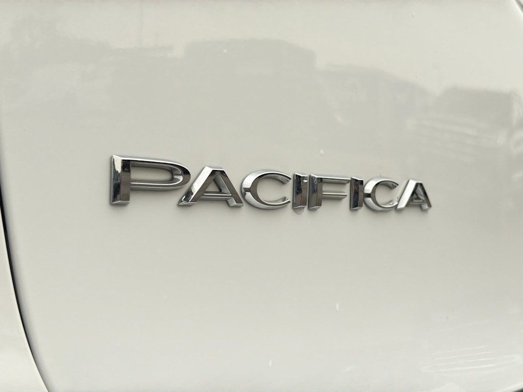 Thumbnail: 2024 Chrysler Pacifica - 7