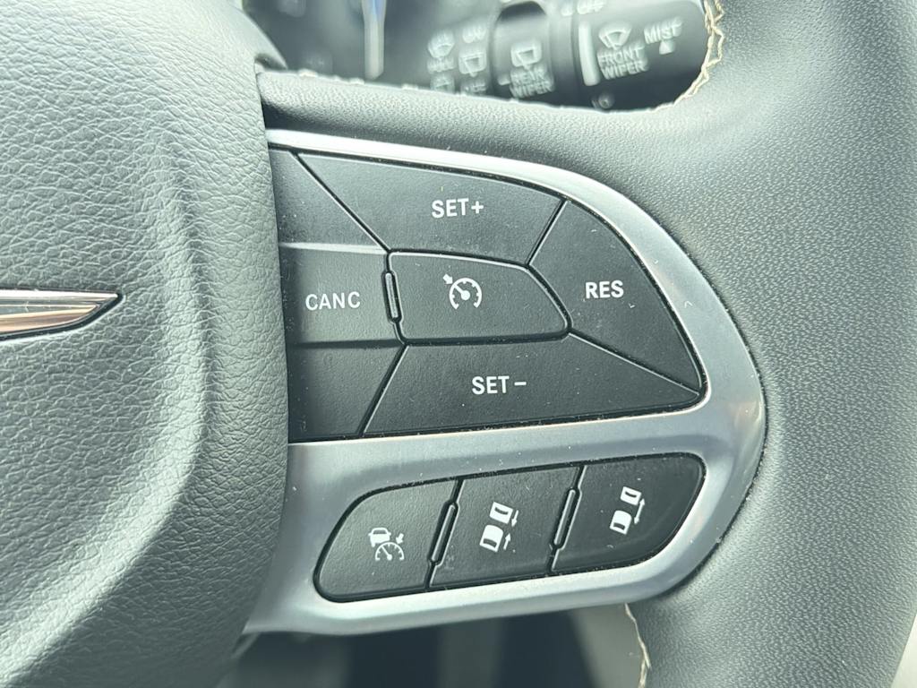 Thumbnail: 2024 Chrysler Pacifica - 29