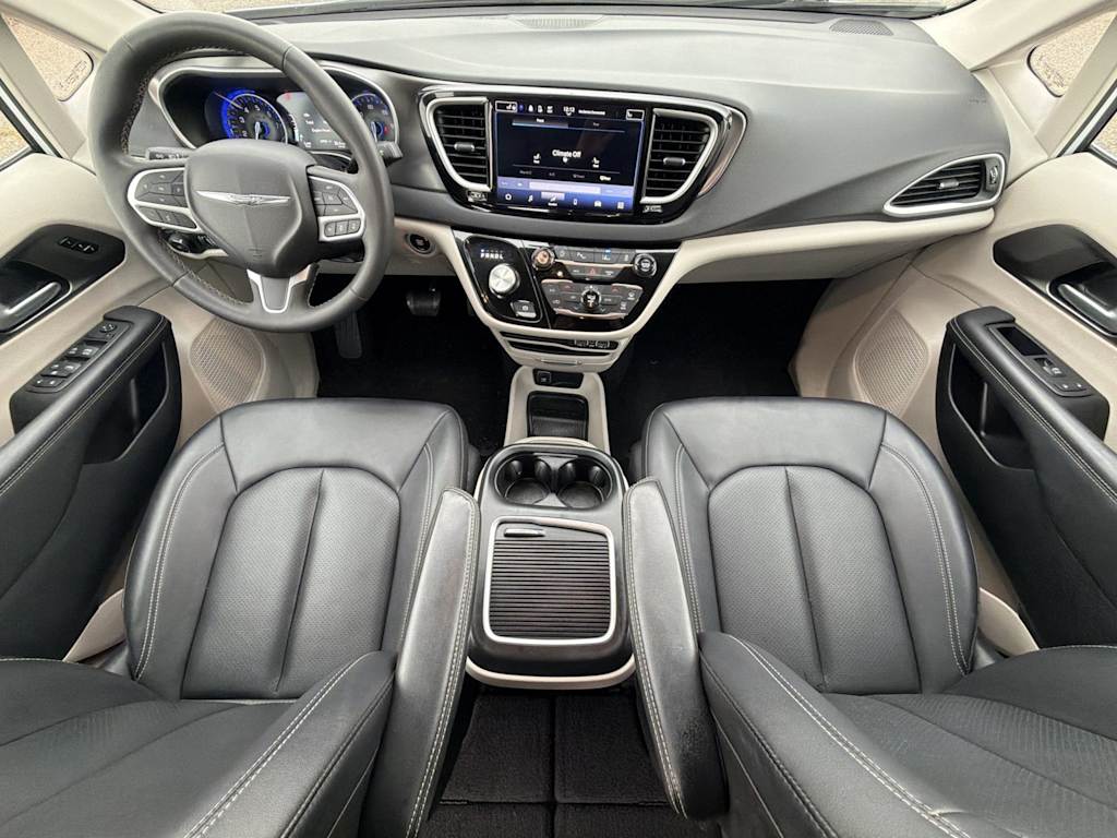 Thumbnail: 2024 Chrysler Pacifica - 2
