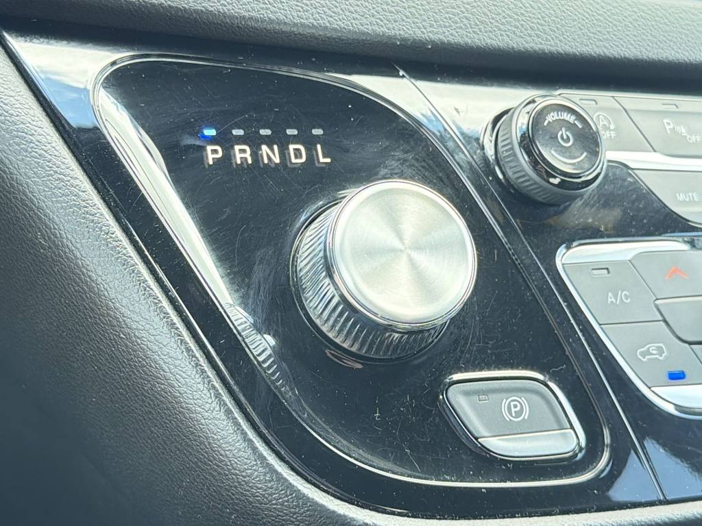 Thumbnail: 2025 Chrysler Pacifica - 14