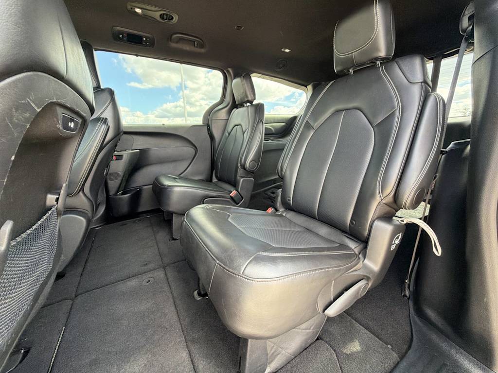 Thumbnail: 2025 Chrysler Pacifica - 25