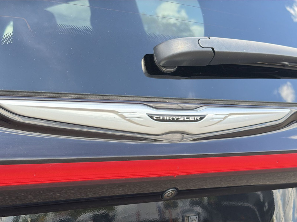 Thumbnail: 2025 Chrysler Pacifica - 7