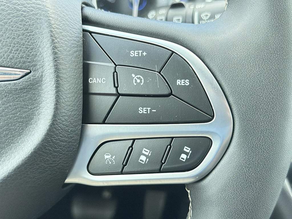 Thumbnail: 2025 Chrysler Pacifica - 29