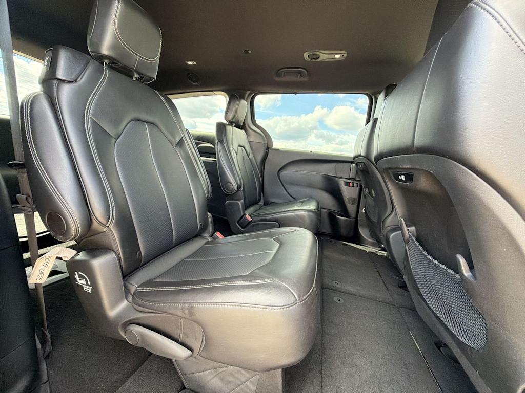Thumbnail: 2025 Chrysler Pacifica - 26