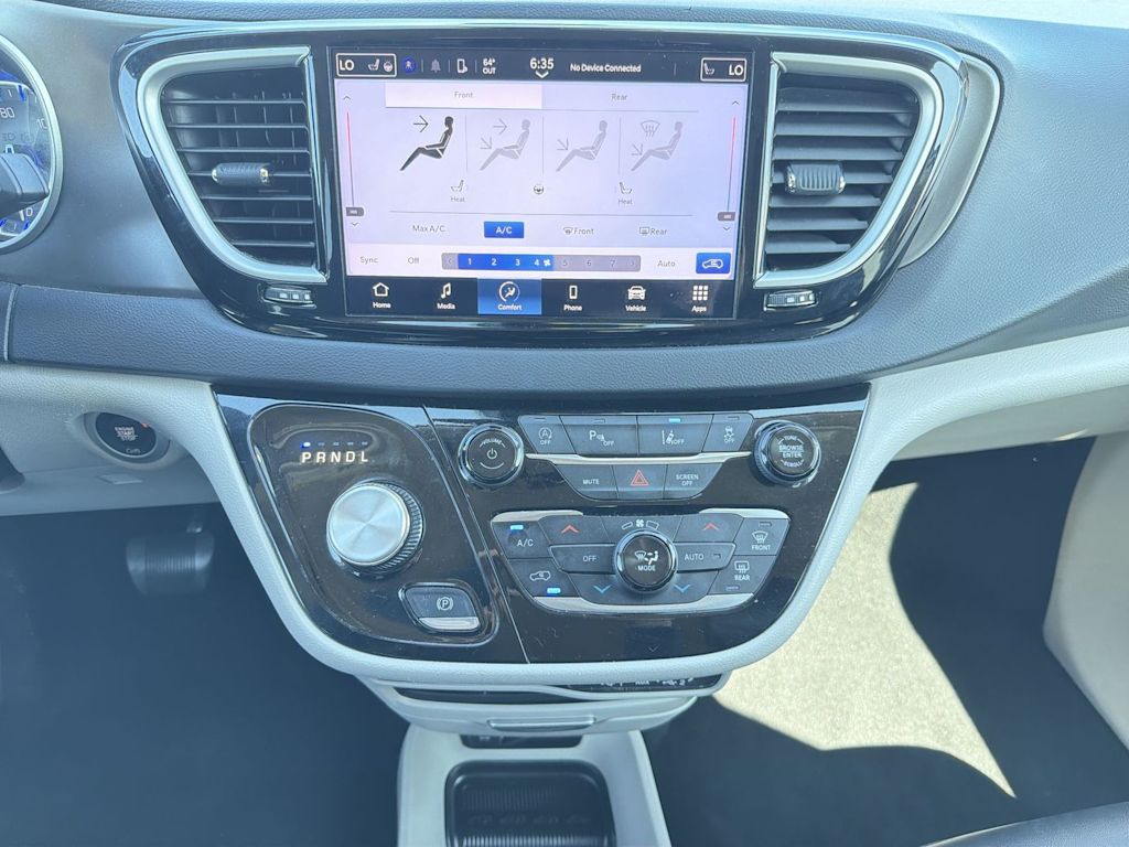 Thumbnail: 2024 Chrysler Pacifica - 13