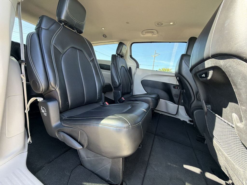 Thumbnail: 2024 Chrysler Pacifica - 26