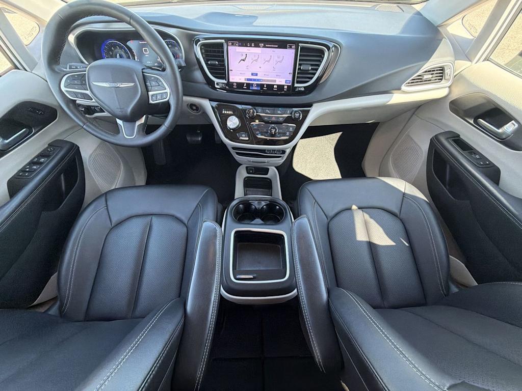 Thumbnail: 2024 Chrysler Pacifica - 2