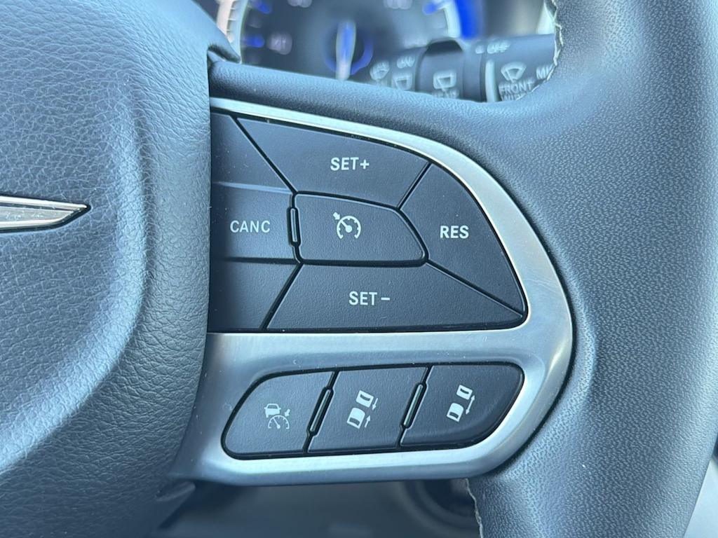 Thumbnail: 2024 Chrysler Pacifica - 29