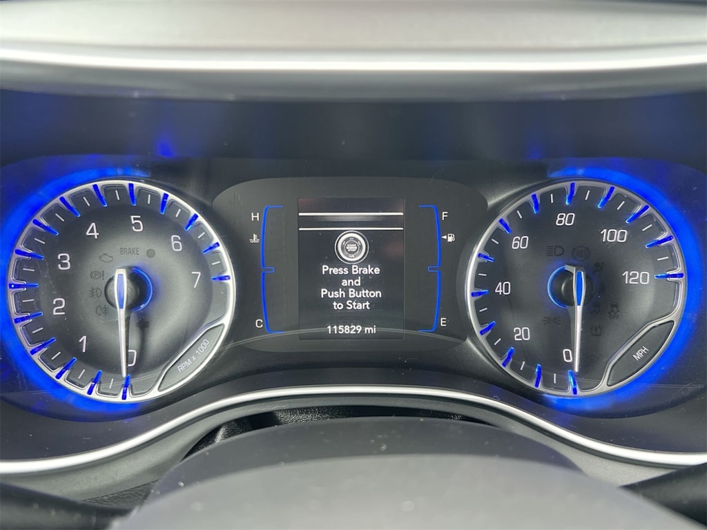 Thumbnail: 2018 Chrysler Pacifica - 35