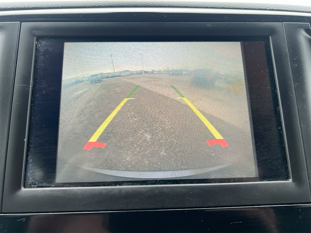 Thumbnail: 2018 Chrysler Pacifica - 32