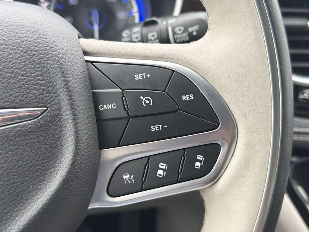 Thumbnail: 2021 Chrysler Pacifica - 30