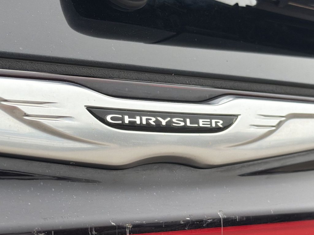 Thumbnail: 2021 Chrysler Pacifica - 24