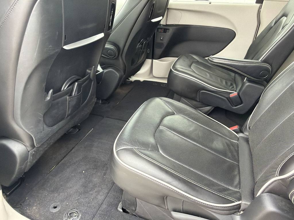 Thumbnail: 2021 Chrysler Pacifica - 12
