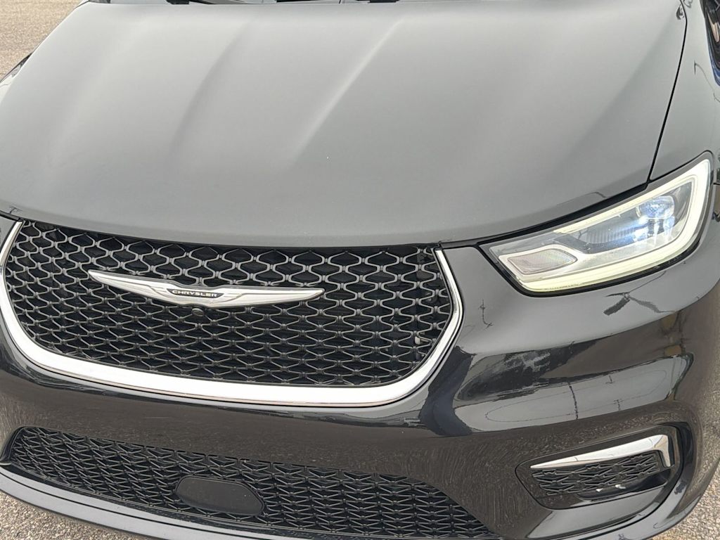 Thumbnail: 2021 Chrysler Pacifica - 23