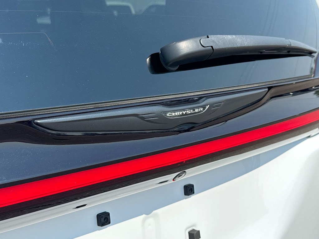 Thumbnail: 2023 Chrysler Pacifica - 21