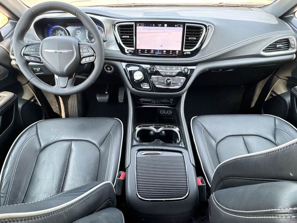 Thumbnail: 2023 Chrysler Pacifica - 2