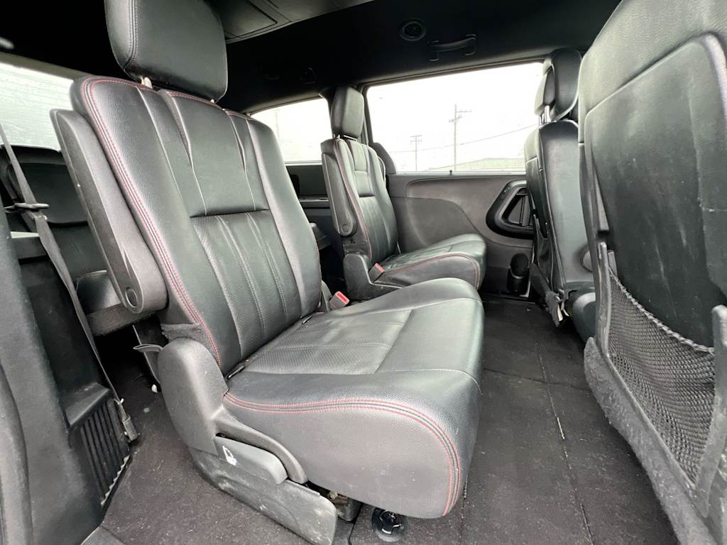 Thumbnail: 2018 Dodge Grand Caravan - 24