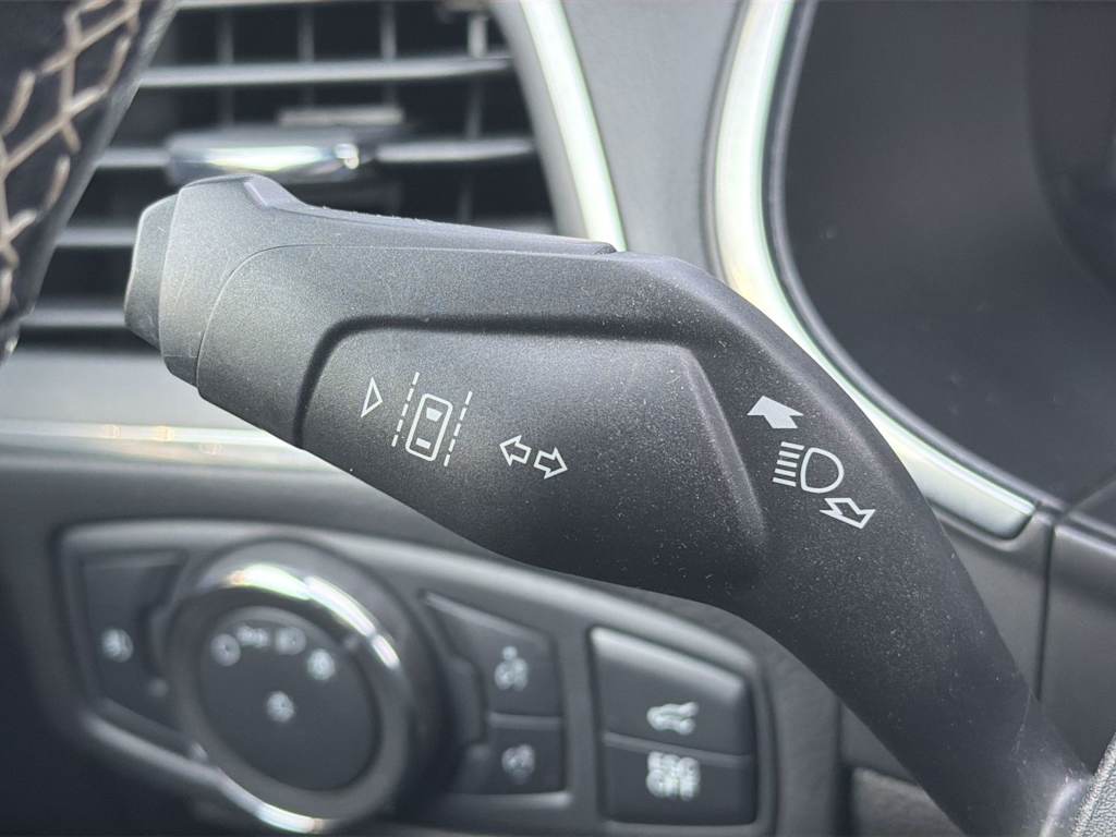 Thumbnail: 2020 Ford Edge - 30