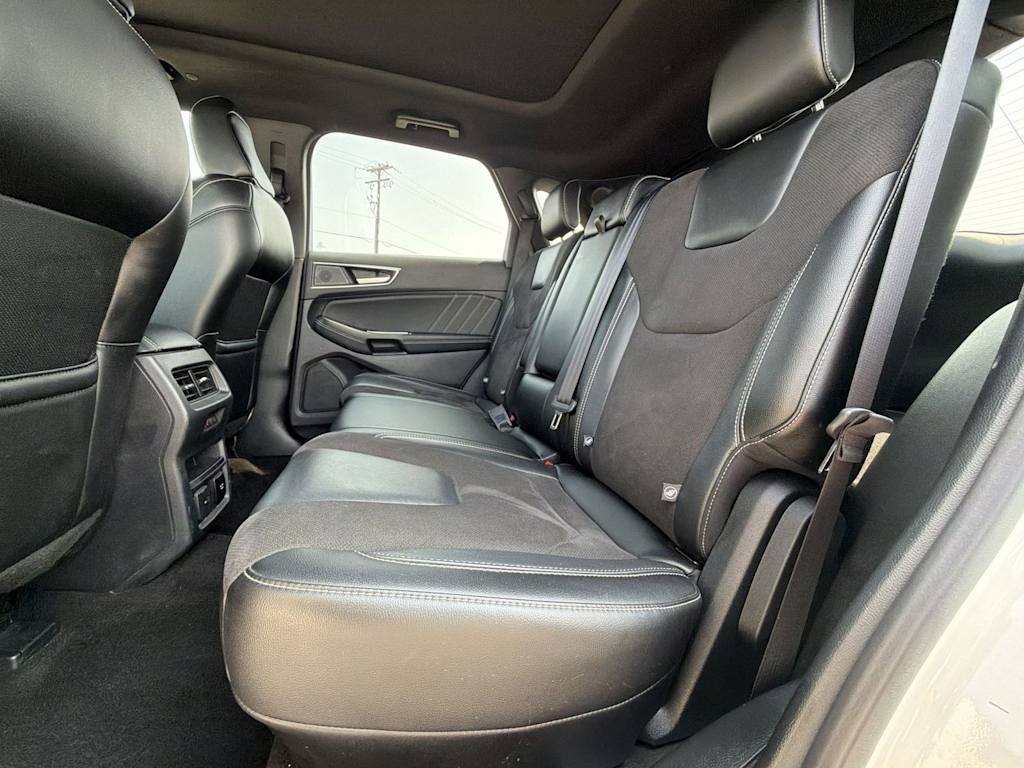 Thumbnail: 2020 Ford Edge - 24