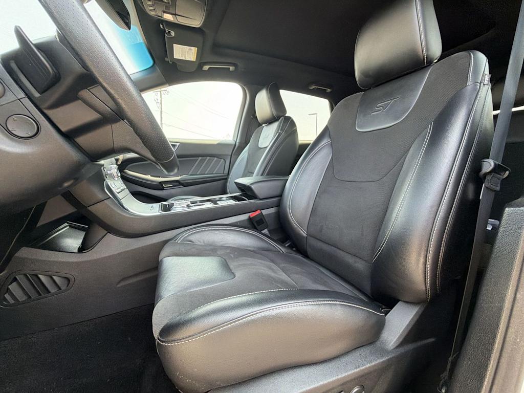 Thumbnail: 2020 Ford Edge - 10