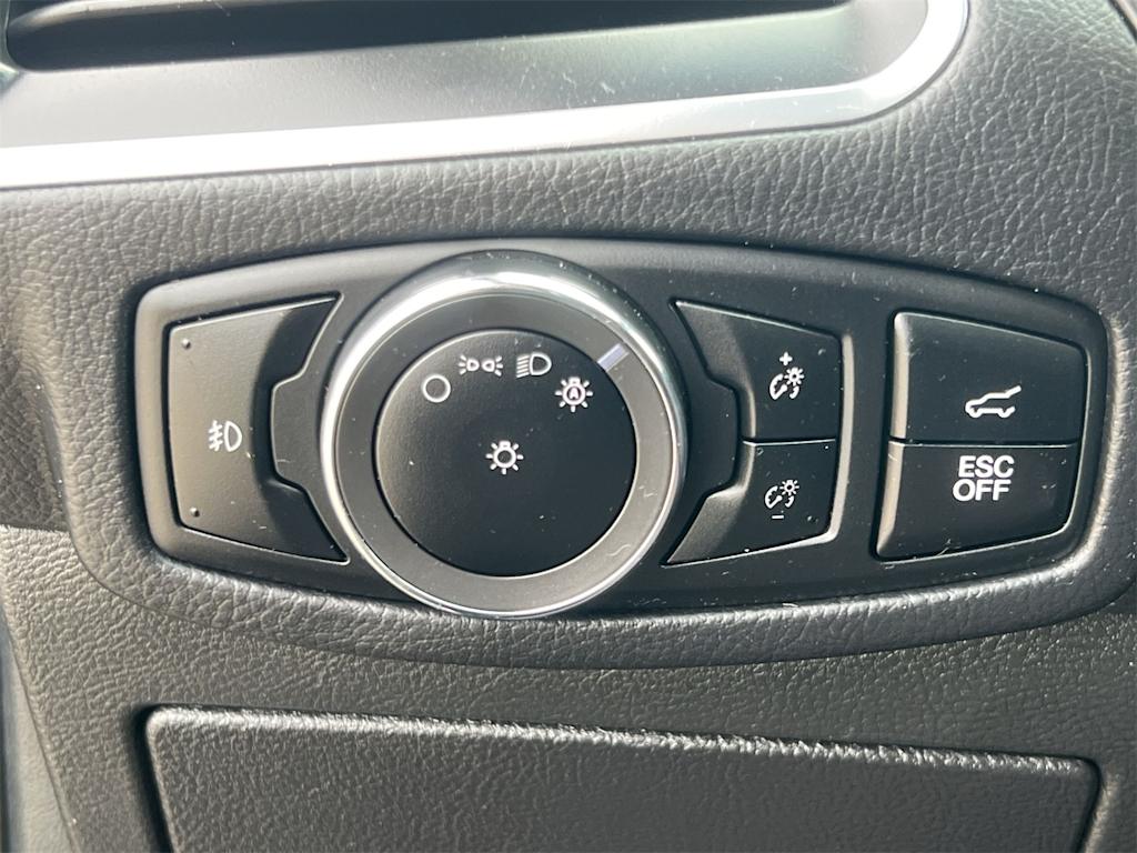 Thumbnail: 2024 Ford Edge - 26