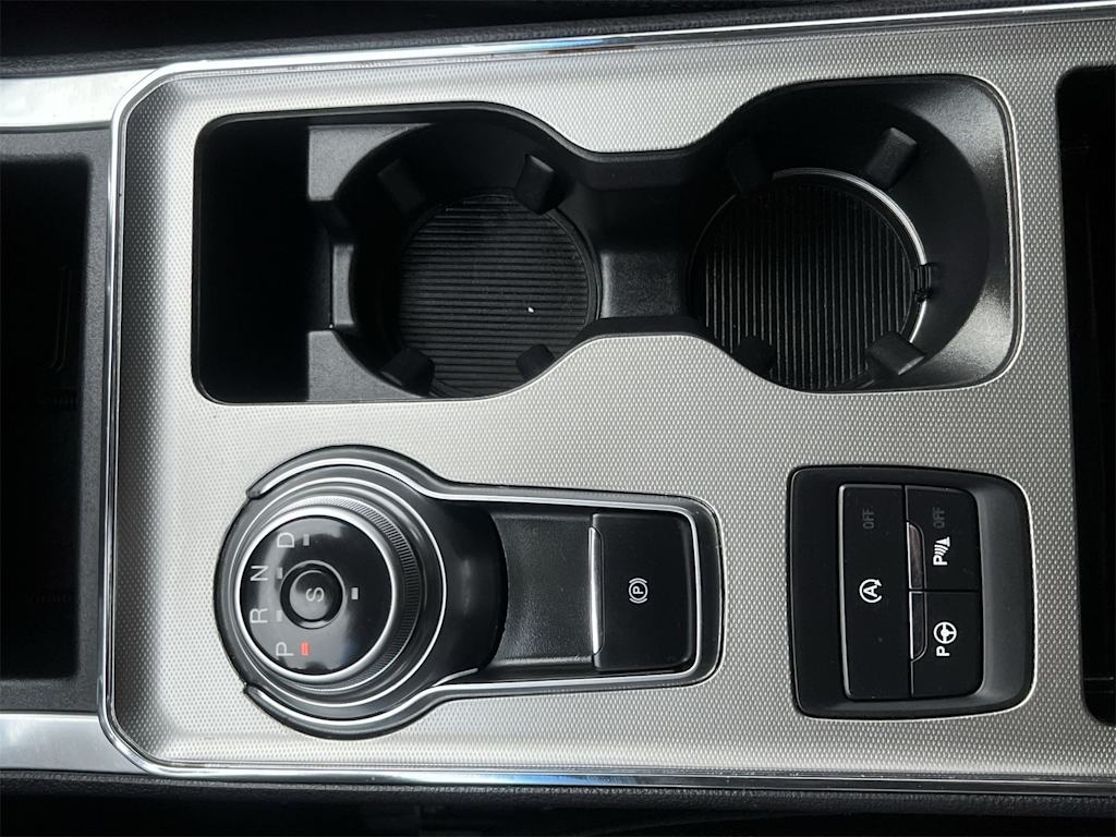 Thumbnail: 2024 Ford Edge - 36